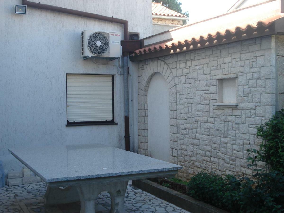 Apartment Tijano Krnica Esterno foto