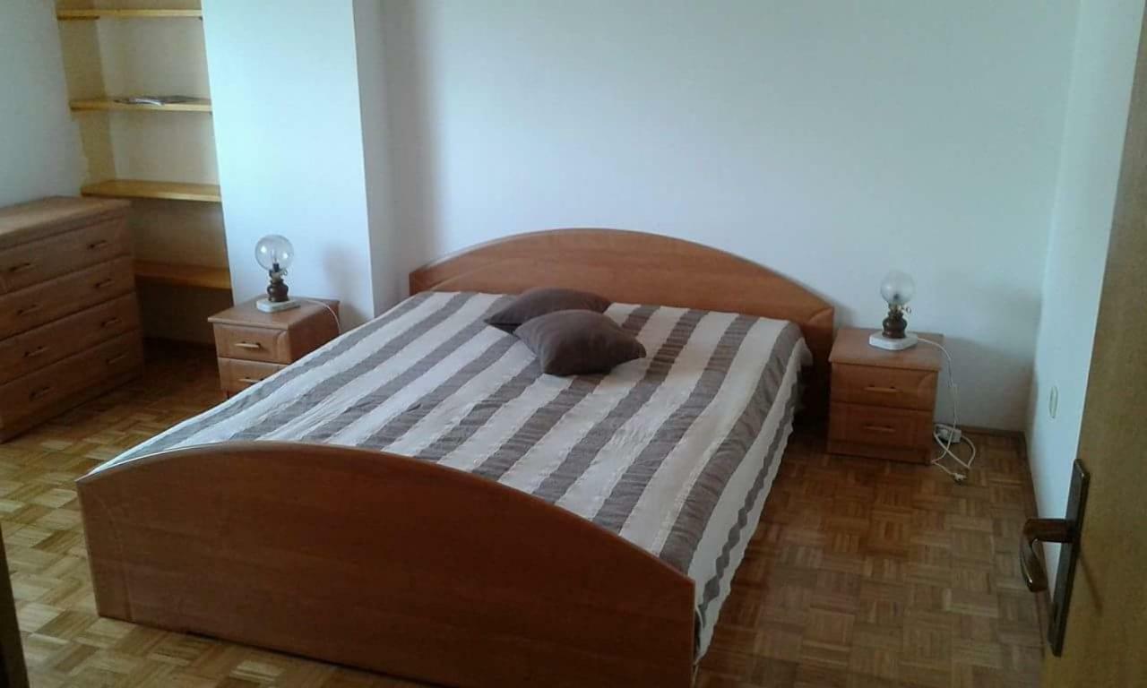 Apartment Tijano Krnica Esterno foto