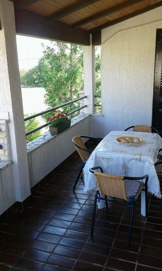 Apartment Tijano Krnica Esterno foto