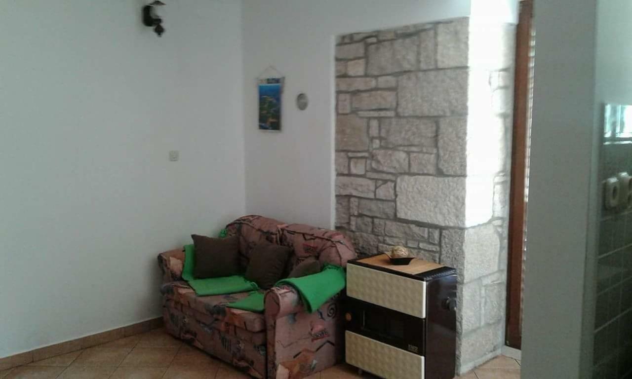 Apartment Tijano Krnica Esterno foto